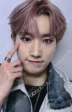 ON and ON SOUND WAVE HYUK photocard image