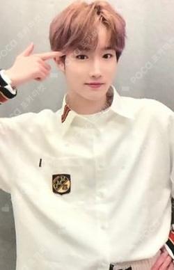It’s ME, It's WE SOUND WAVE HYUK photocard image