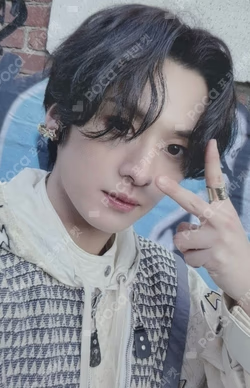 ★★★★★ (5-STAR) MUSICPLANT LEE KNOW photocard image