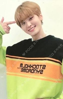 It’s ME, It's WE SOUND WAVE TAERAE photocard image