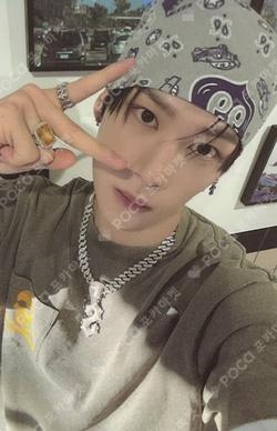 YOUNI-T Retrotopia Ver. STEVE photocard image