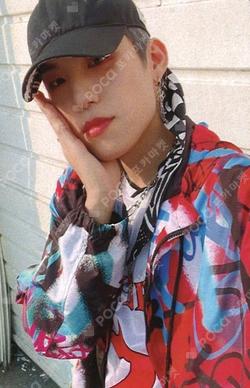 oWn Platform ver. Day ver. PARK WOO JIN photocard image