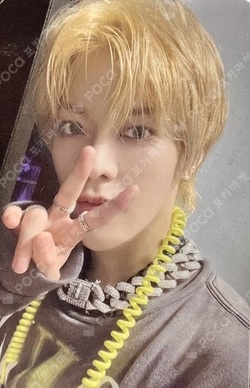 2 Baddies STREET LUCKY DRAW B Ver.