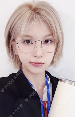 Fe3O4: FORWARD MAKESTAR BAE photocard image