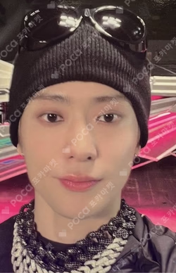 2 Baddies STREET LUCKY DRAW A Ver.