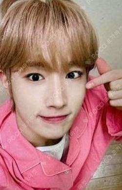 SHINING UP SOUND WAVE HYUK photocard image