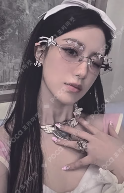 We are [POCAALBUM] Photobook Ver. SHUHUA photocard image