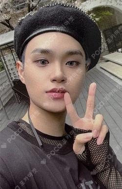 A to B A VER. LEE DAE HWI photocard image