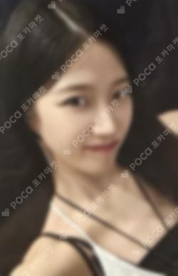 HOT hello82 Exclusive KAZUHA photocard image