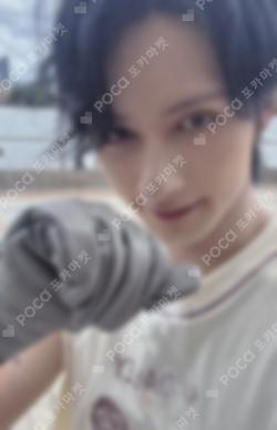 SPILL THE FEELS YIZHIYU JUN photocard image