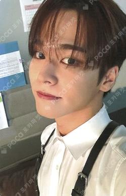 2025 SEASON’S GREETINGS MYSTERY CODE SOUND WAVE U photocard image
