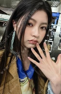 UNCUT GEM SOUND WAVE HAUM photocard image