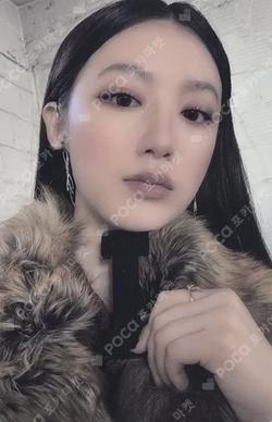 We are CLEAR PHOTOCARD WEVERSE SHUHUA photocard image