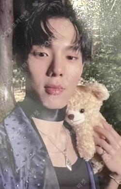 THE UNSEEN SOUND WAVE LUCKY DRAW SHOWNU photocard image