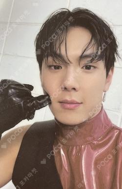 THE UNSEEN WITHMUU LUCKY DRAW SHOWNU photocard image