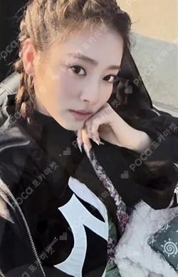 MY EYES OPEN VVIDE YG SELECT ANNA photocard image
