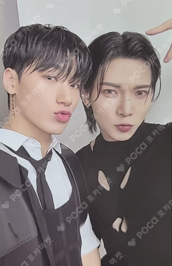 THE WORLD EP.2 : OUTLAW DIARY VER. Unit photocard image