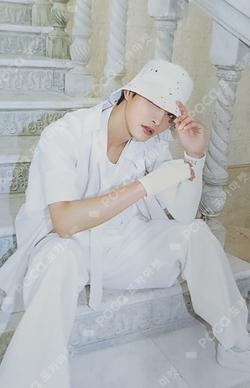 THE WORLD EP.2 : OUTLAW PLATFORM VER. SEONGHWA photocard image