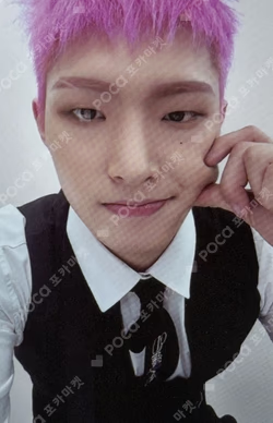 THE WORLD EP.2 : OUTLAW PLATFORM VER. MINGI photocard image