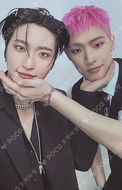 THE WORLD EP.2 : OUTLAW DIARY VER. Unit photocard image