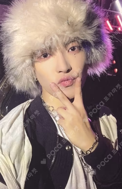 SPIN OFF : FROM THE WITNESS hello82