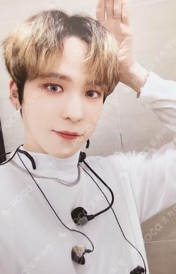 ATEEZ YUNHO photocard image