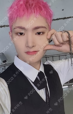 THE WORLD EP.2 : OUTLAW OFFICIAL POP-UP STORE COLLECT BOOK MINGI photocard image