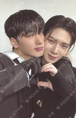 THE WORLD EP.2 : OUTLAW DIARY VER. Unit photocard image