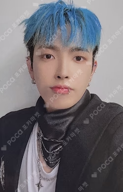THE WORLD EP.2 : OUTLAW OFFICIAL POP-UP STORE COLLECT BOOK HONGJOONG photocard image