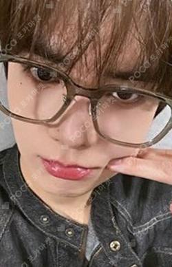 Unexpected WITHMUU YOUNGHOON photocard image