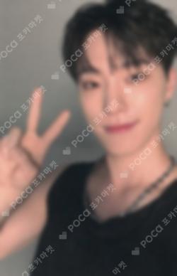 SPILL THE FEELS YIZHIYU DINO photocard image