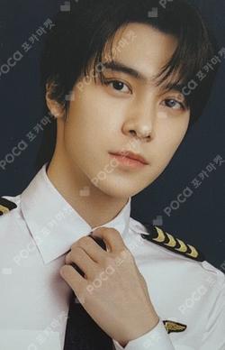 2022 Season Greetings Photo Pack HENDERY photocard image