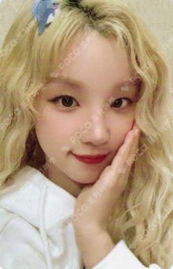We are APPLEMUSIC YUQI photocard image
