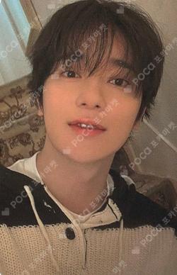 A Shoulder to Cry On YECHAN photocard image