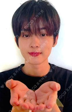 YOUNI-T JUMP UP WOONO photocard image