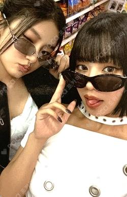 PUBLIC BEACON Unit photocard image