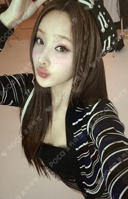 224 POP-UP STORE REWARD BELLE photocard image