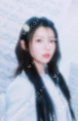 2025 ILLIT GLITTER DAY IN SEOUL TRADING CARD