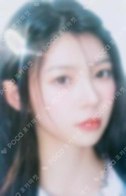 2025 ILLIT GLITTER DAY IN SEOUL TRADING CARD MOKA photocard image