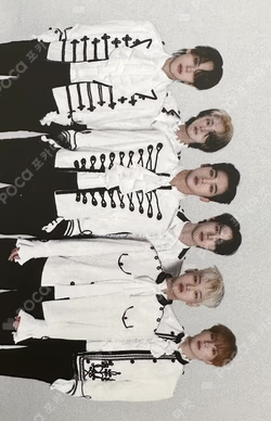 2022 WEi CONCERT - FIRST LOVE PHOTOCARD SET
