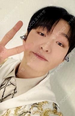 2025 SOLO CONCERT [The Wayfarer] ENCORE BEHIND PHOTO BOOK APPLEMUSIC