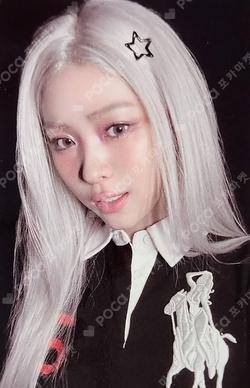 Girls Will Be Girls CASSETTE TAPE Ver. Black Ver. RYUJIN photocard image