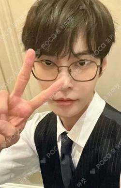 2025 DOYOUNG CONCERT [Doors] SM STORE LUCKY DRAW DOYOUNG photocard image