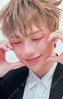 Glow to Haze KANG DANIEL photocard image