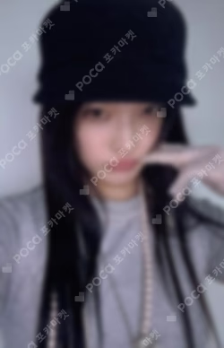 bomb GLLIT ver. UNIVERSAL IROHA photocard image