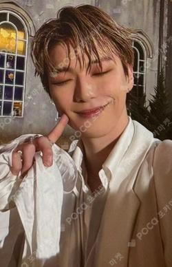 Glow to Haze MINI CD KEYRING Ver. KANG DANIEL photocard image