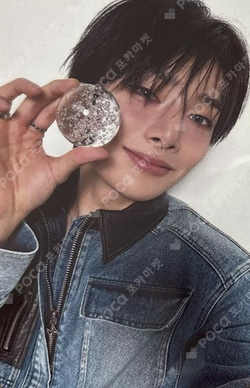 Hollow LIMITED A I.N photocard image