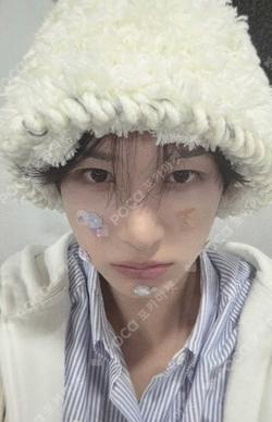 Flip it, Kick it! POP-UP STORE LUCKY DRAW Donghwa photocard image