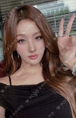 224 b.stage+ BELLE photocard image