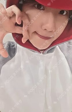 Essence of Reverie MAKESTAR BAEKHYUN photocard image